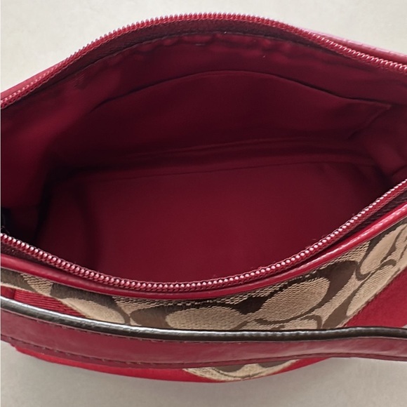 Original Coach Small Beige and Red Handbag - Picture 8 of 9